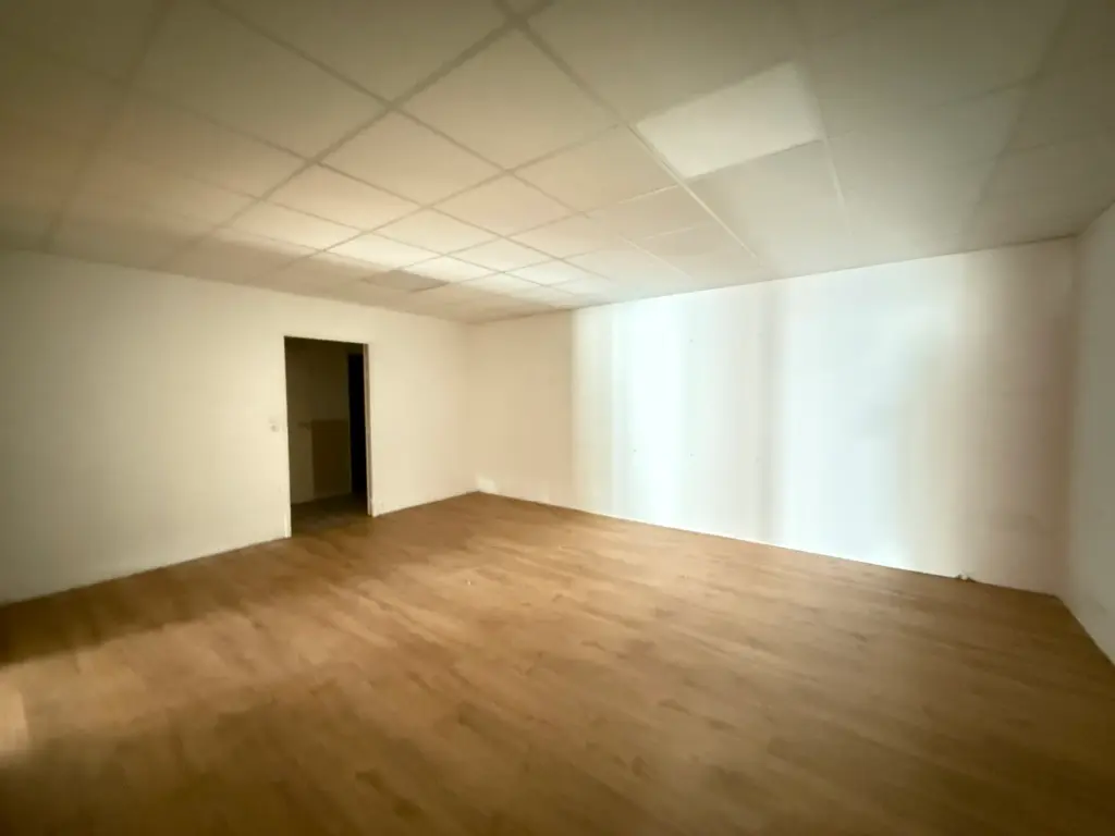 Agglomération - LOCAL 200 m² - Image