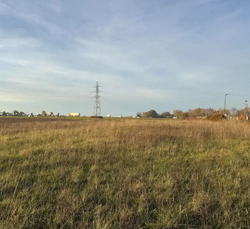 Agglomération emplacement commercial - TERRAIN 5457 m²