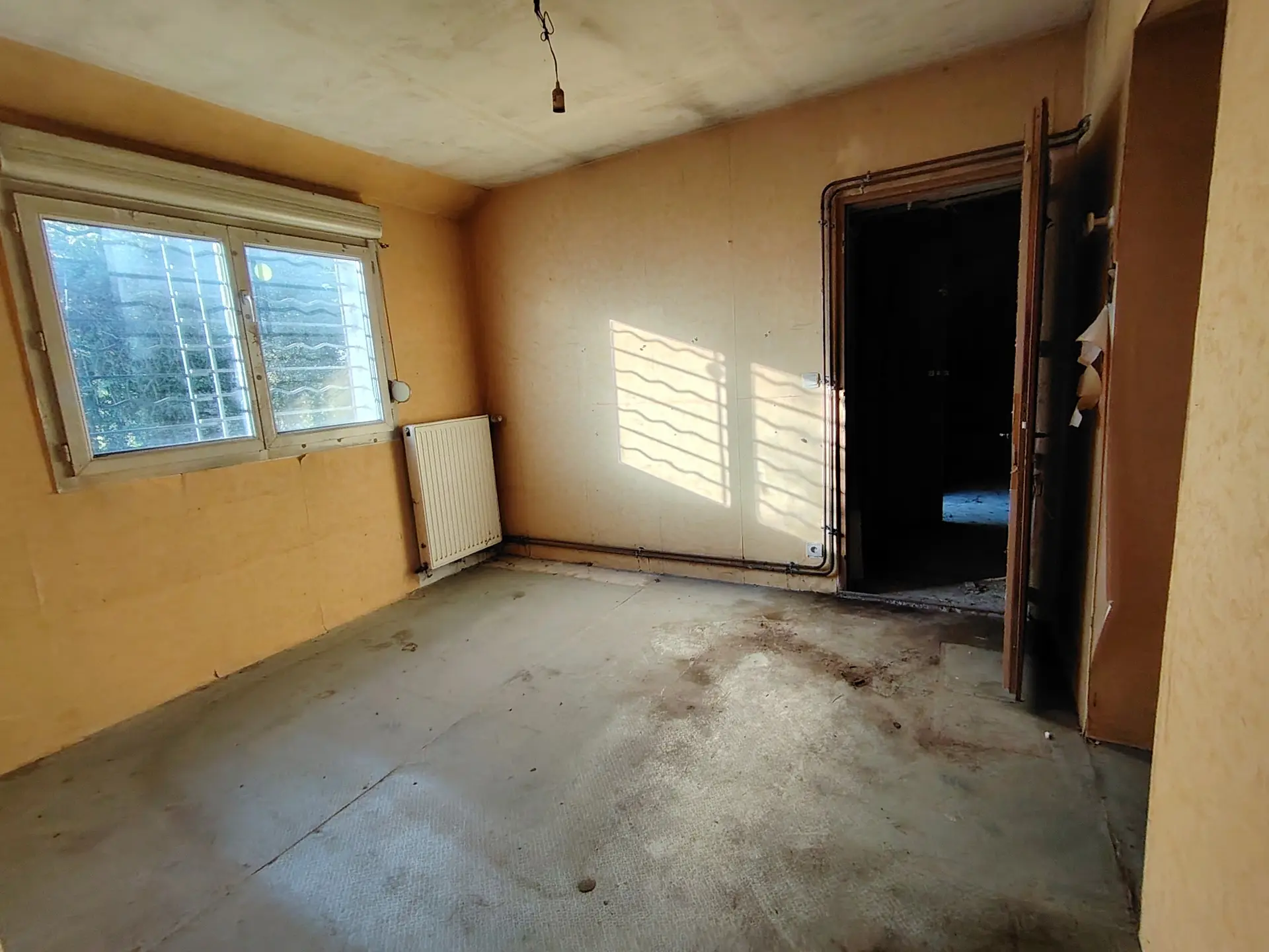 Châtres - MAISON à rénover - Image