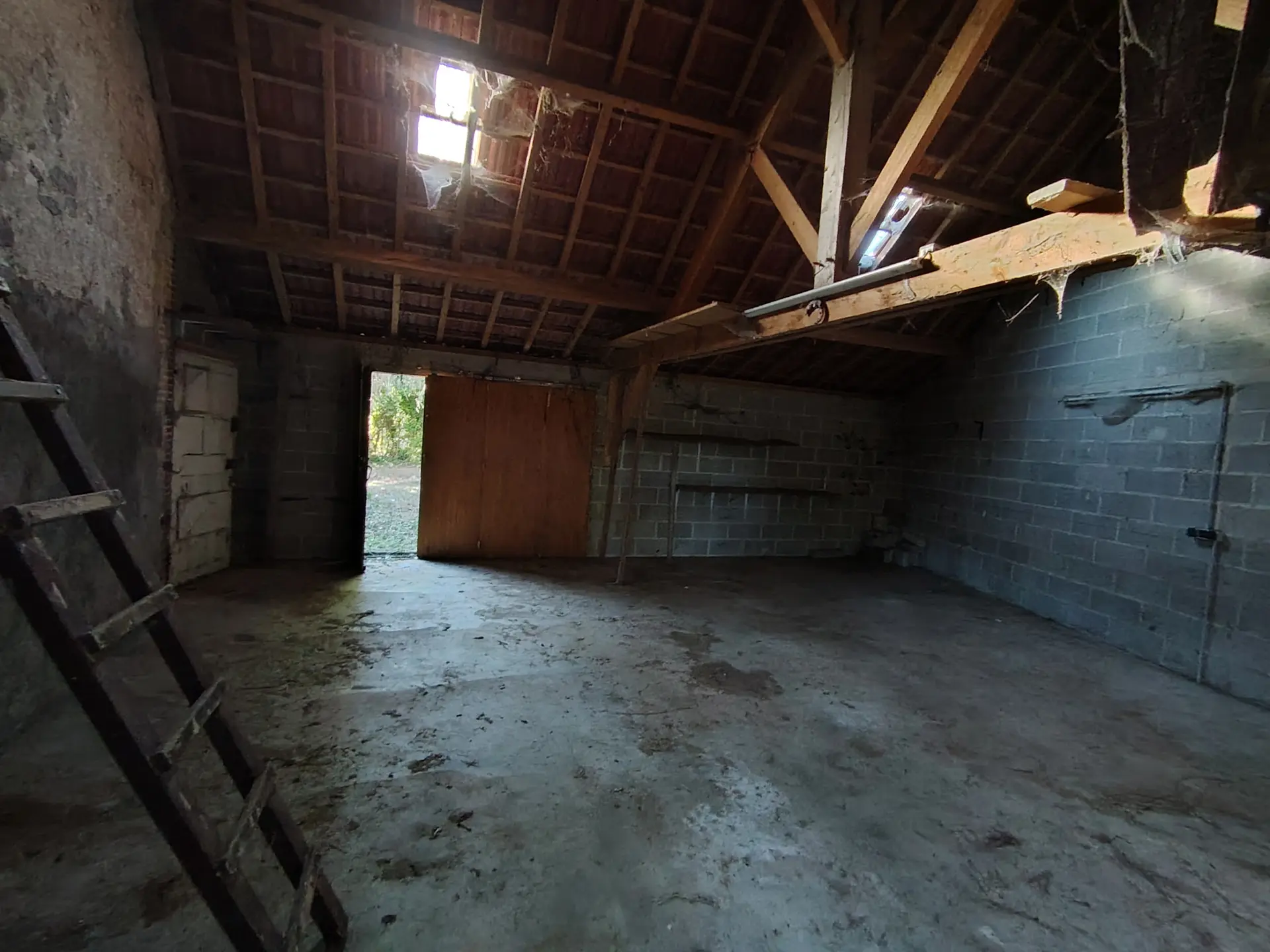 Châtres - MAISON à rénover - Image