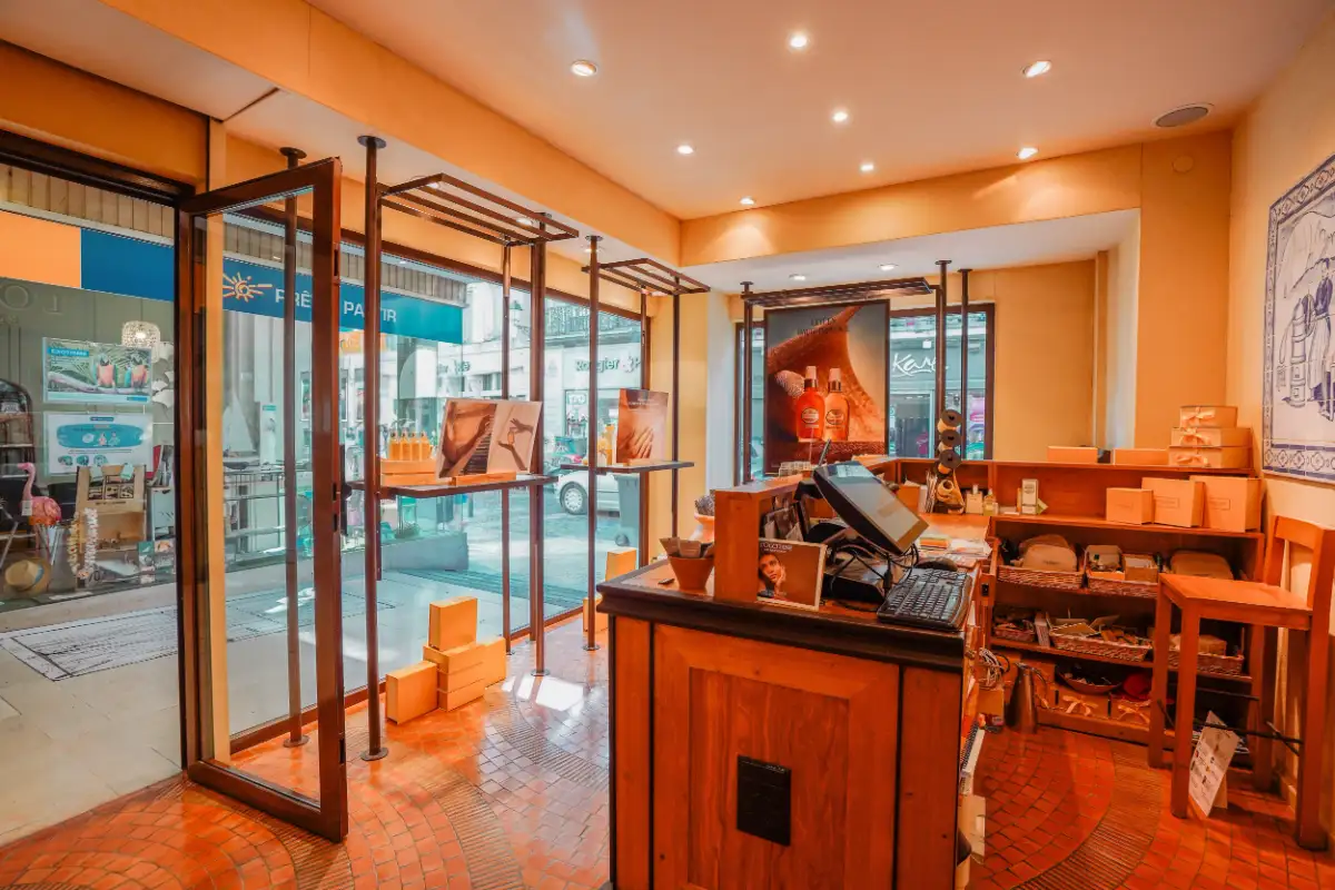 Troyes emplacement n°1 - DROIT AU BAIL local 43 m² - Image