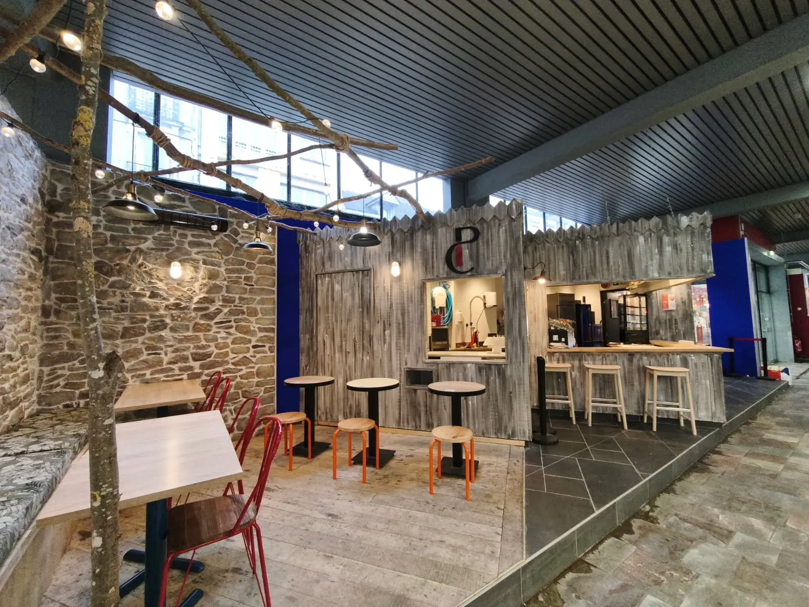 Marché des Halles Troyes - POINT DE VENTE AVEC MATERIEL - Image