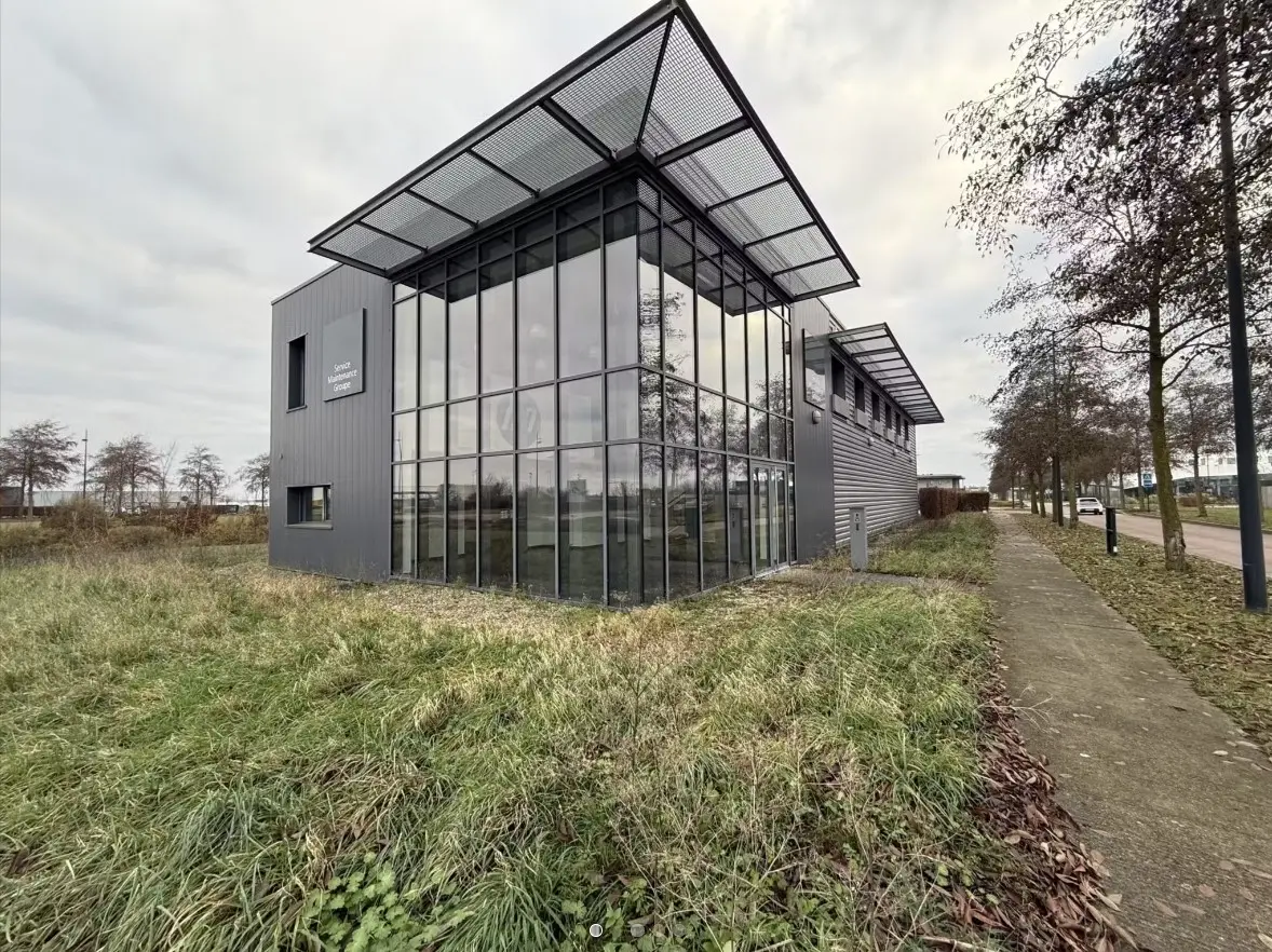 Sainte Savine, LOCAUX COMMERCIAUX 661 m²