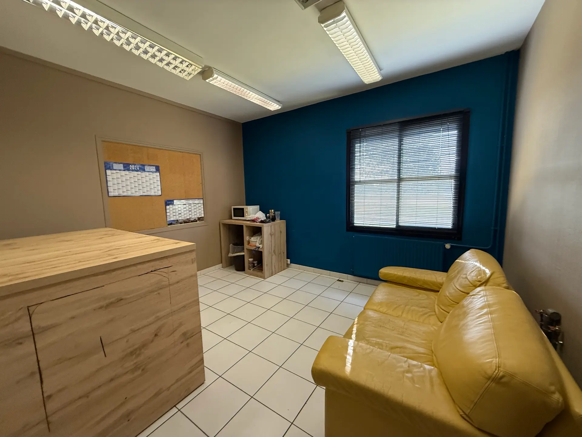 A 30 mn de Troyes, Piney, Bâtiment industriel de plus de 6 020 m² - Image