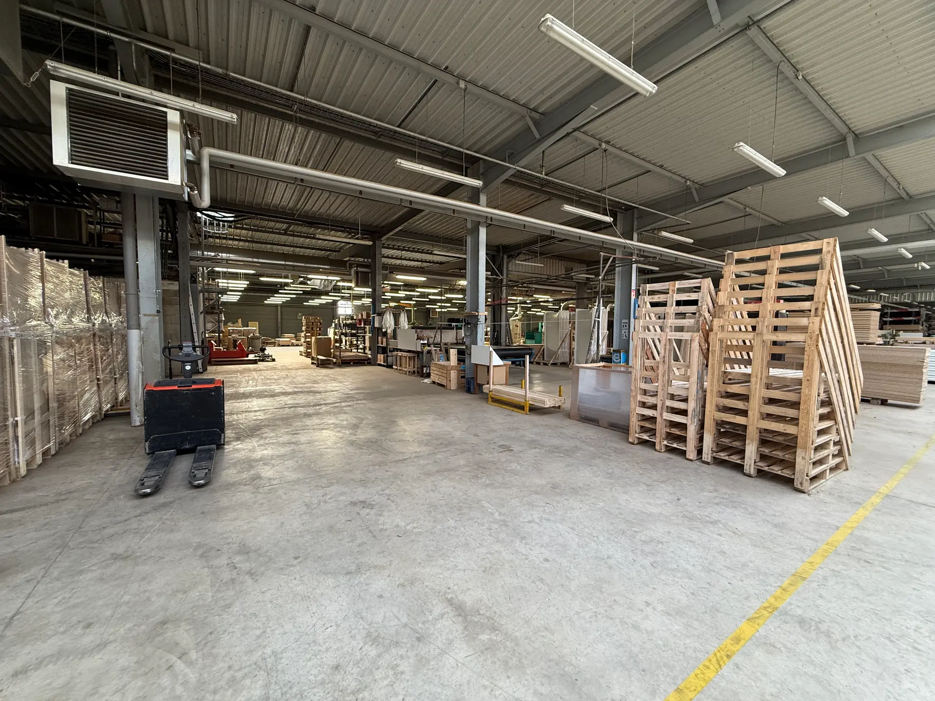 A 30 mn de Troyes, Piney, Bâtiment industriel de plus de 6 020 m² - Image