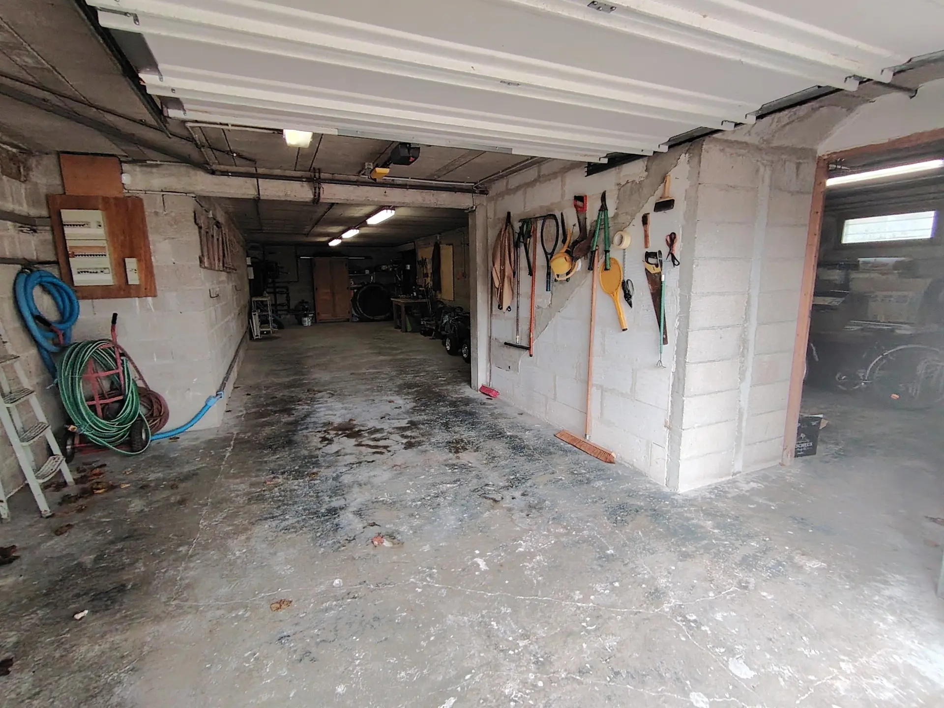 A 2 mn de Romilly sur Seine - MAISON construction traditionnelle avec piscine - Image