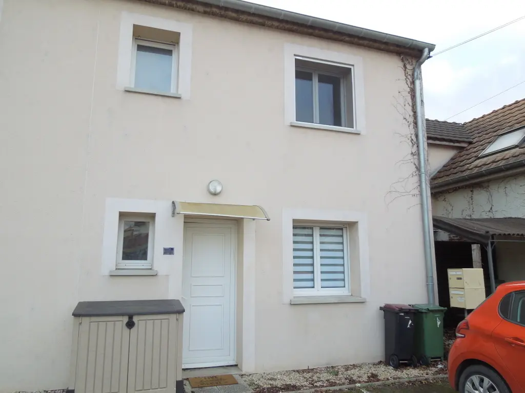 EXCLUSIVITE Agglomération, proche toutes commodités, compromis Maison/Appartement de type V