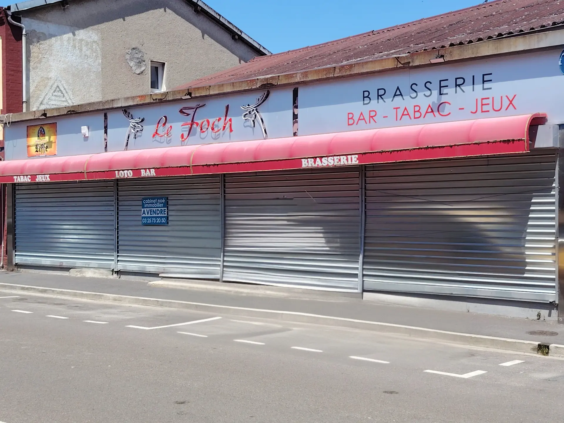 Mailly le Camps -  MAISON 210M² + Local commercial